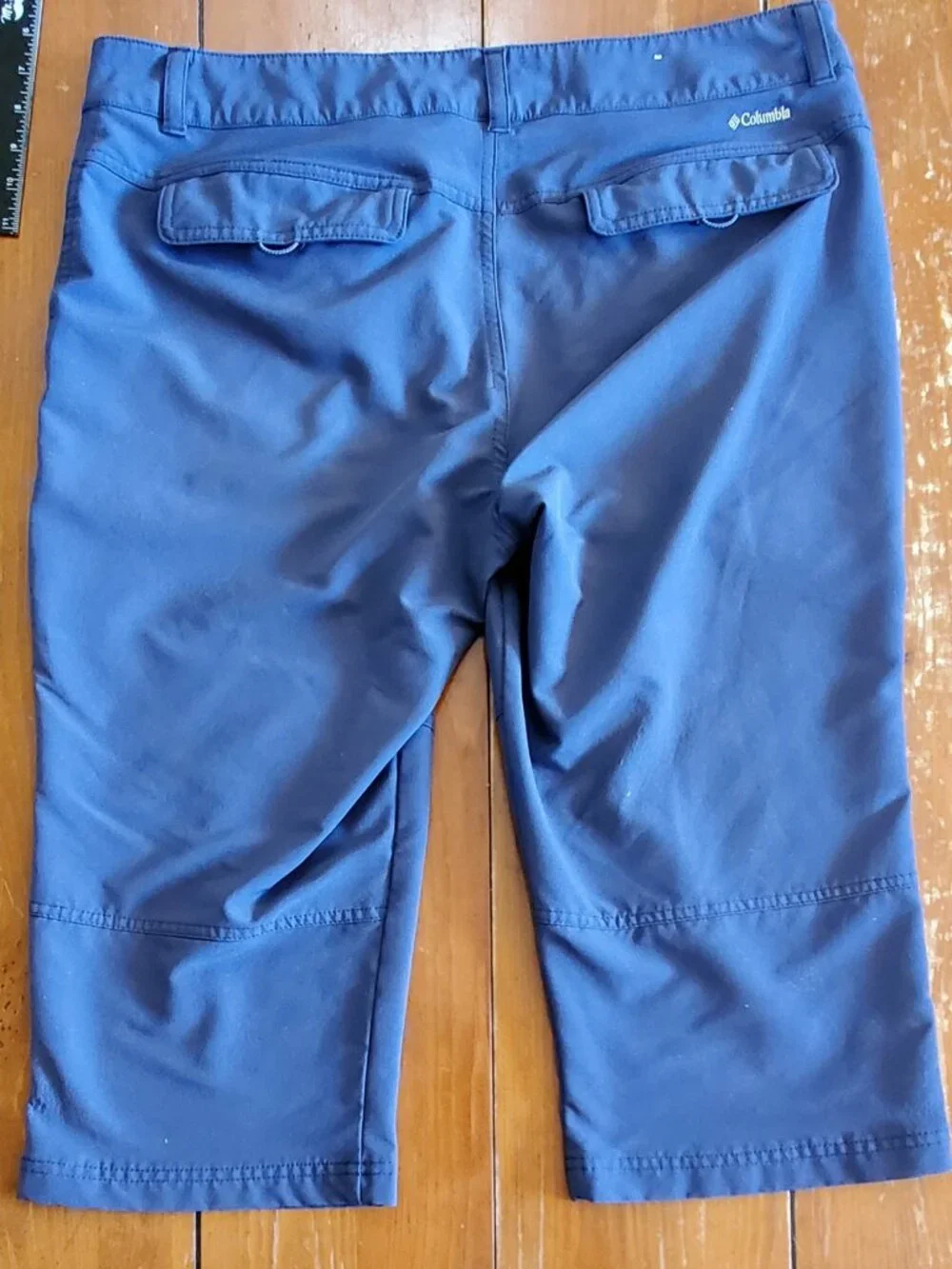 Women's Columbia Cargo Style Shorts  Knee Length Size 14 Smokey Blue